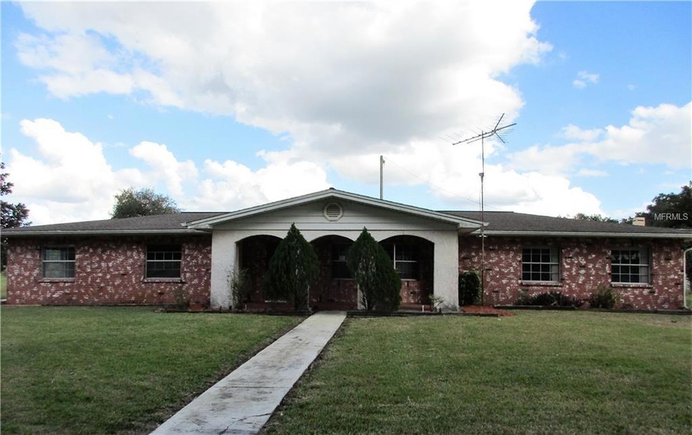 2421 Mcintosh Rd, Dover, FL 33527 - photo 1