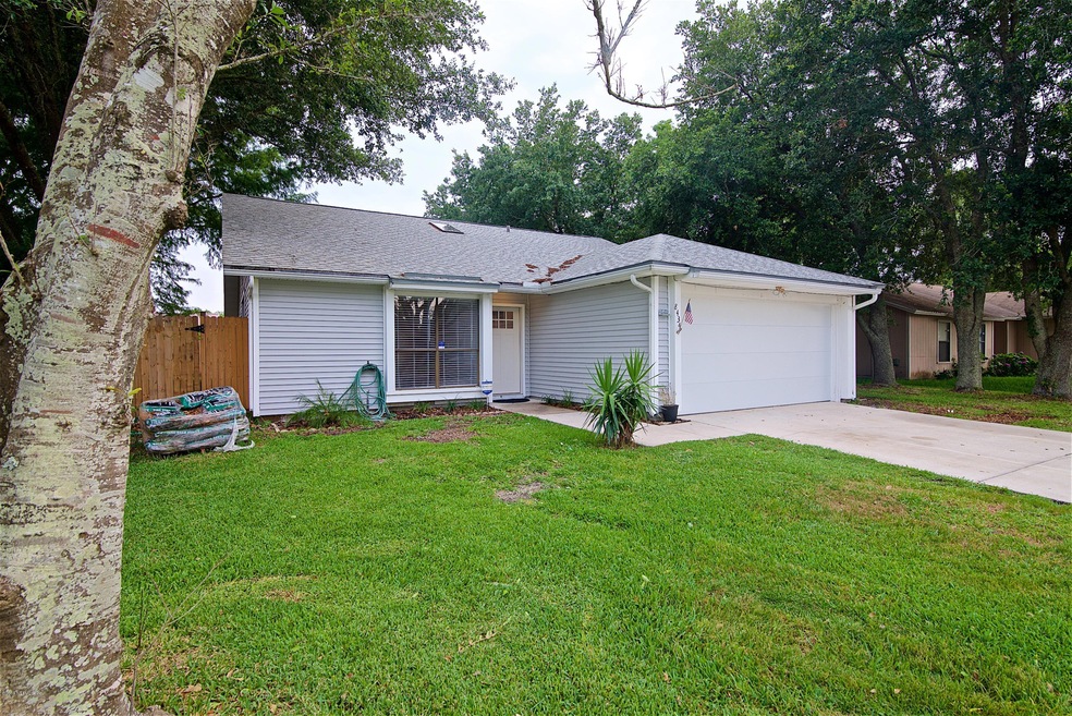 8434 Spicewood Dr, Jacksonville, FL 32216 - photo 1
