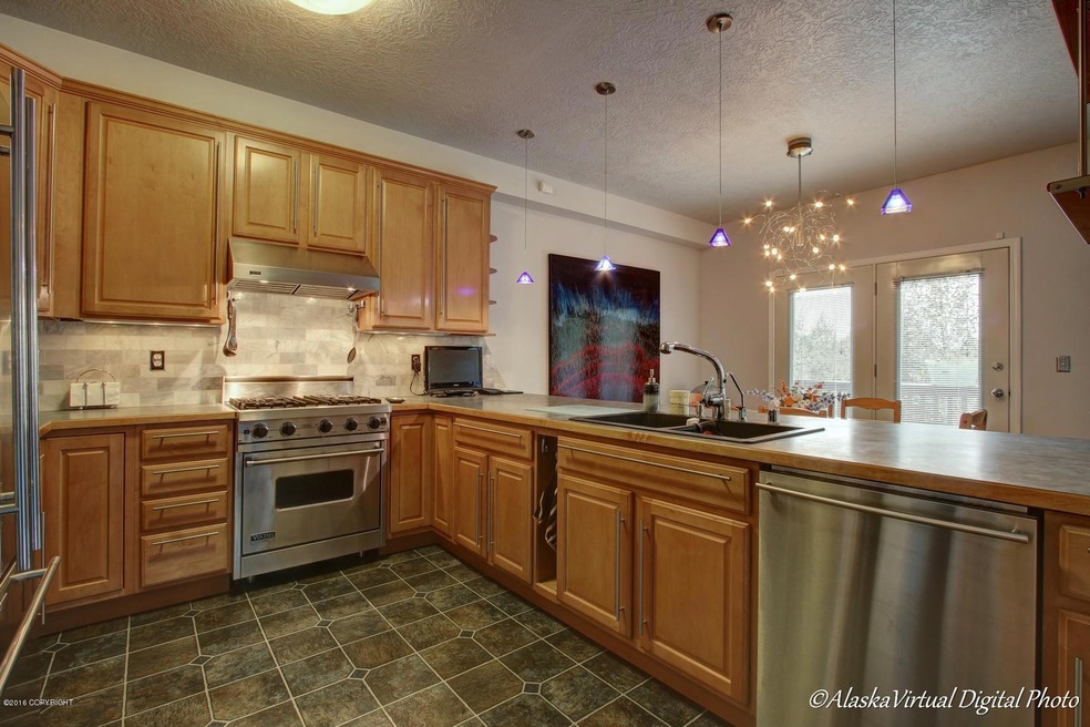 New marble backsplash