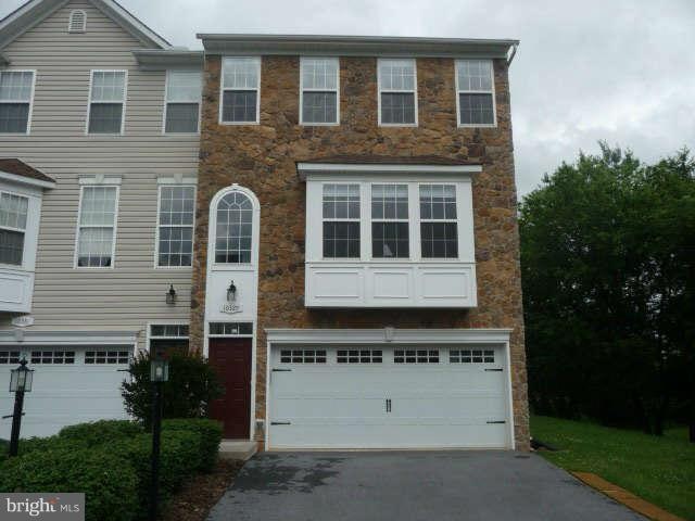 10329 Lantern Ln, Hagerstown, MD 21740 - photo 1
