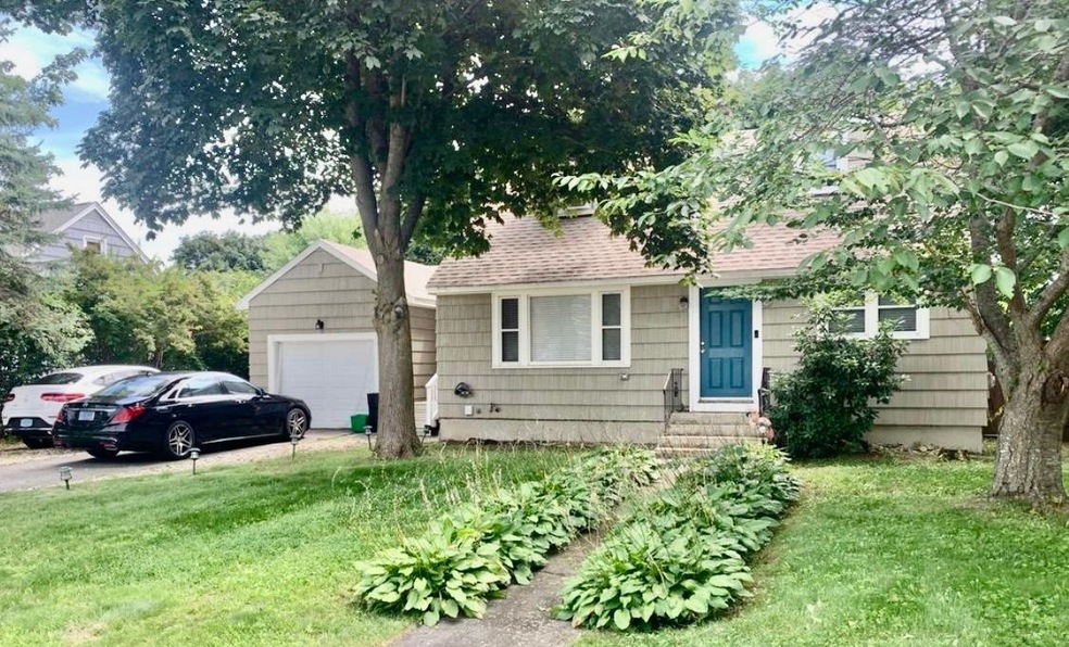 81 Winchester St, Portsmouth, NH 03801 - photo 1