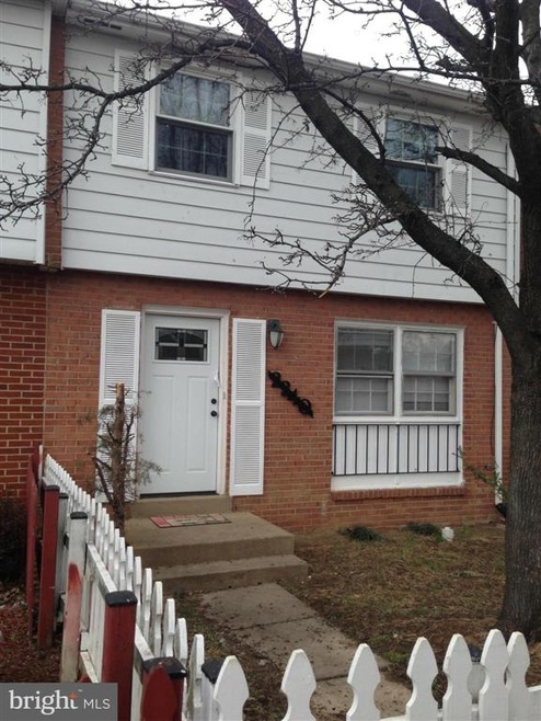 2240 Fort Pickens Ct, Dumfries, VA 22026 - photo 1