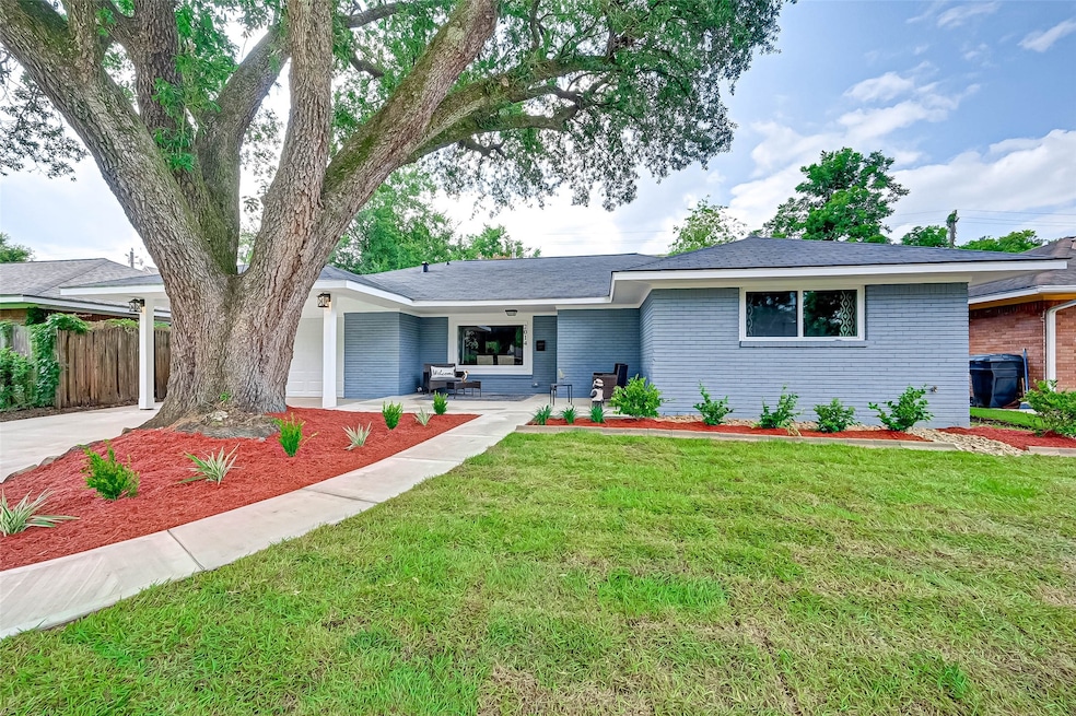 2014 Nina Lee Ln, Houston, TX 77018 - photo 1