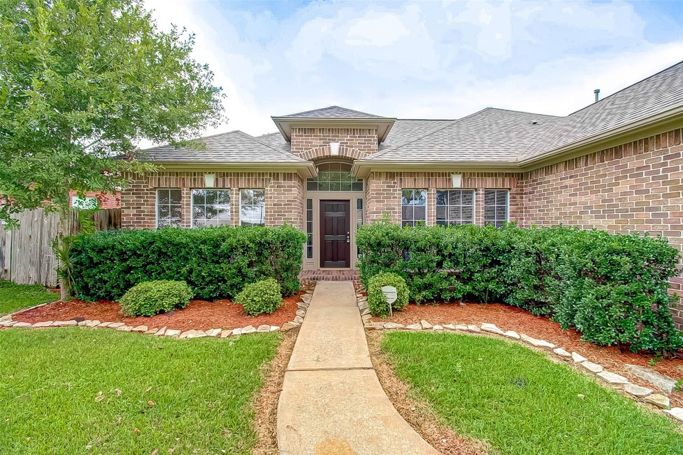 9315 Anna St, Needville, TX 77461 - photo 1