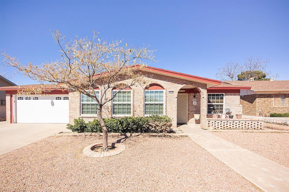 10329 Cardigan Dr, El Paso, TX 79925 - photo 1