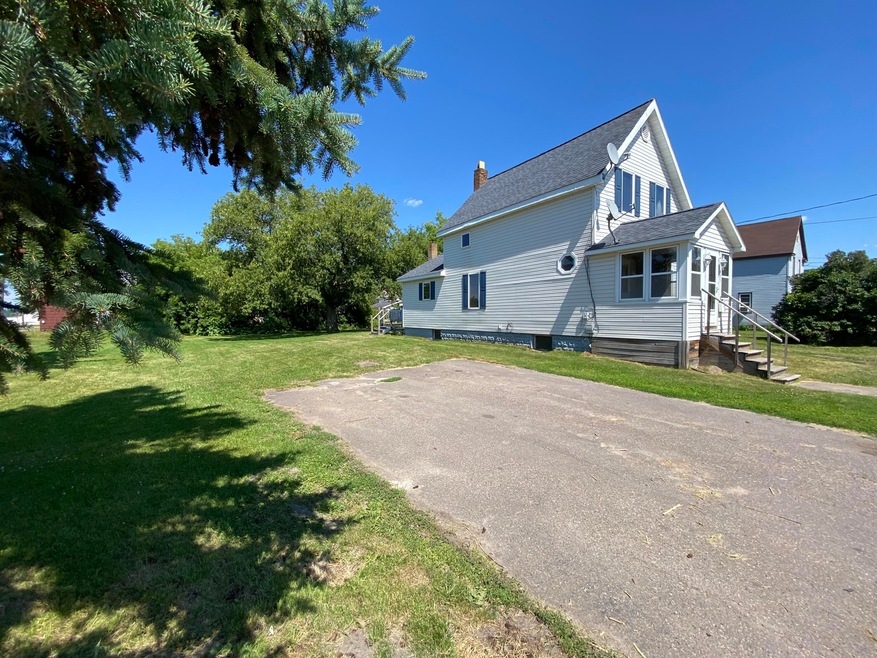 Large corner lot