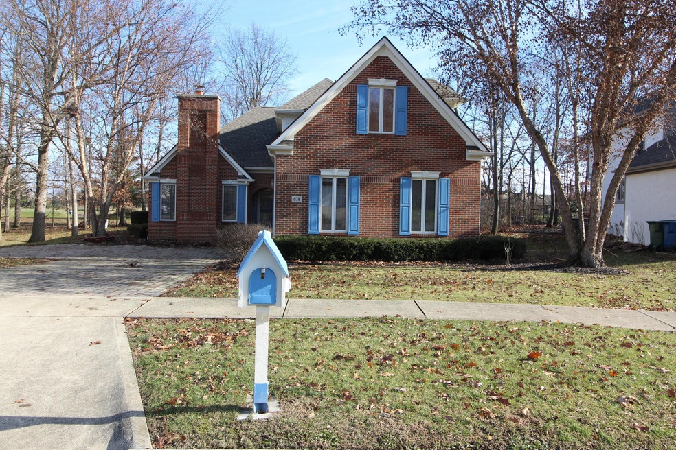 878 Wedgewood Dr, Marysville, OH 43040 - photo 1