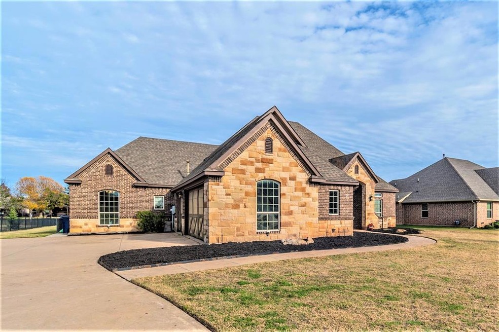 3304 Ferry Boat Ln, Granbury, TX 76049 - photo 1