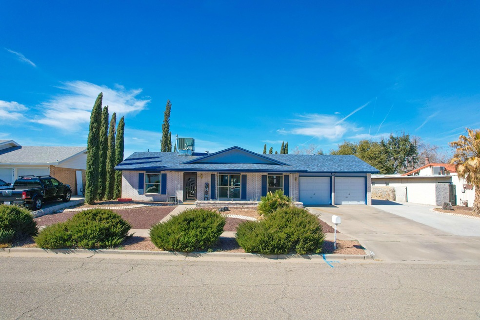 1811 Tom Bolt Dr, El Paso, TX 79936 - photo 1