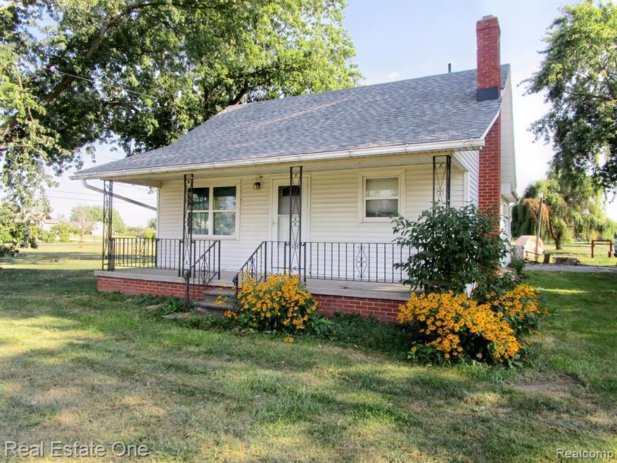 2870 Carleton Rockwood Rd, Carleton, MI 48117 - photo 1