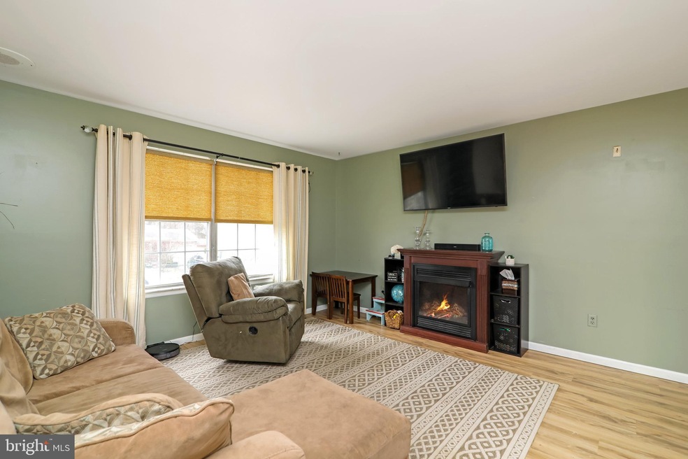 509 Bloomfield Dr, Westampton, NJ 08060 - photo 1