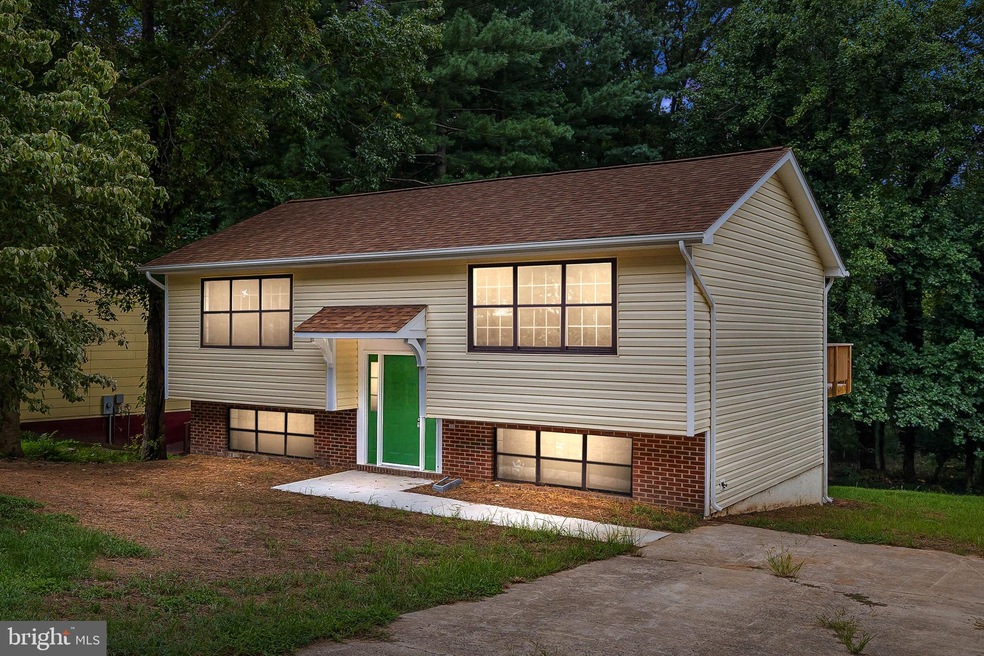 414 Cleveland Ct, Fredericksburg, VA 22407 - photo 1