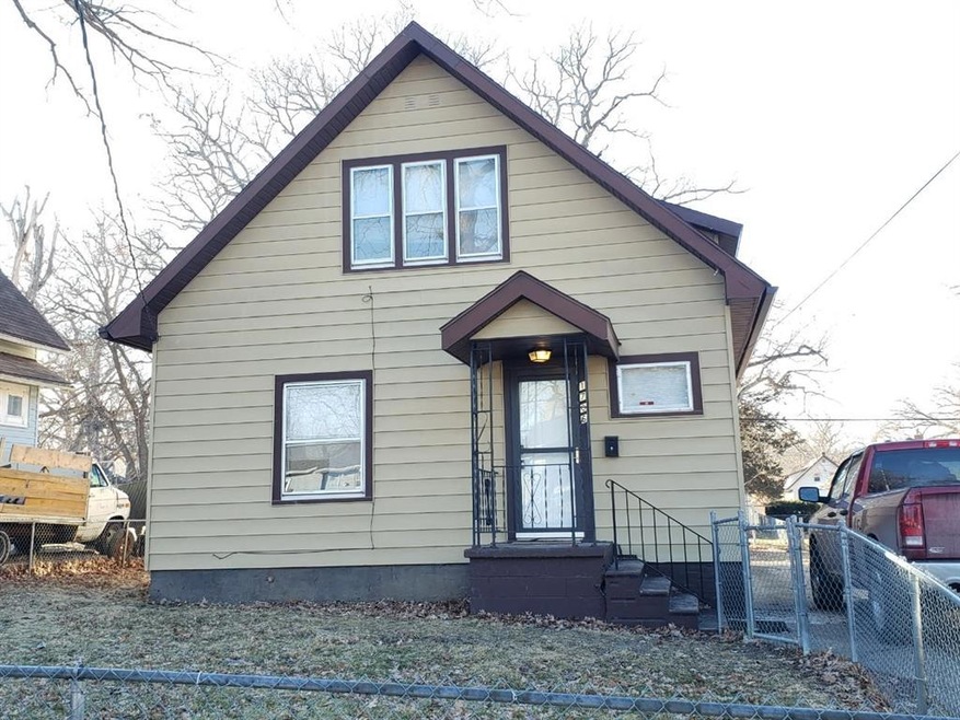 1706 22nd St, Des Moines, IA 50310 - photo 1