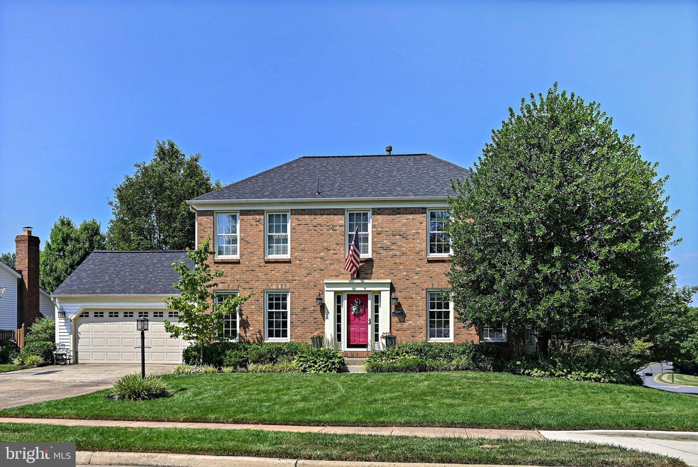 13389 Glen Taylor Ln, Herndon, VA 20171 - photo 1