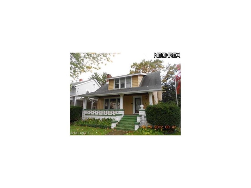 Attractive Colonial featuring large yard, open fro