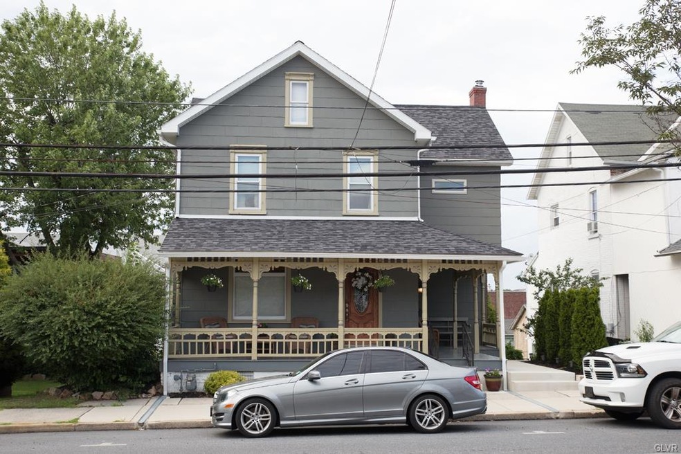 569 Broad St, Emmaus, PA 18049 - photo 1