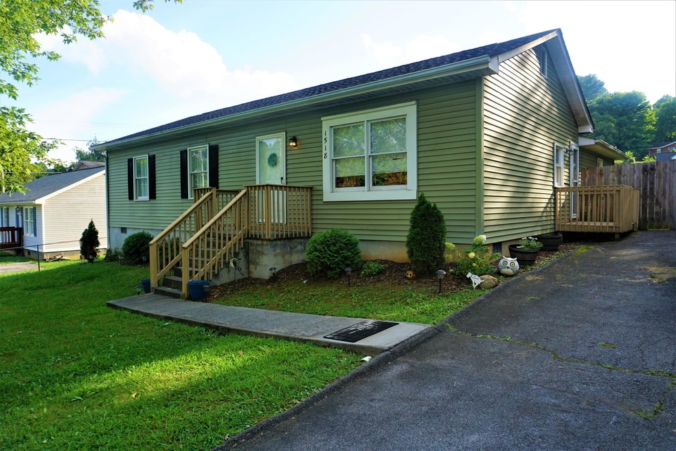 1518 Bell Ridge Rd, Johnson City, TN 37601 - photo 1