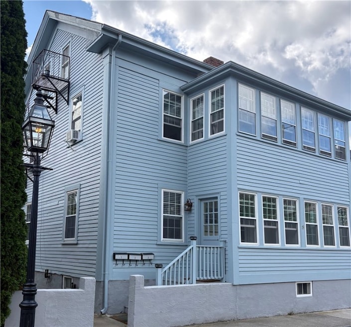 8 Bridge St unit 1, Newport, RI 02840 - photo 1