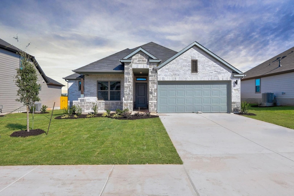 110 Divisadero Dr, Hutto, TX 78634 - photo 1