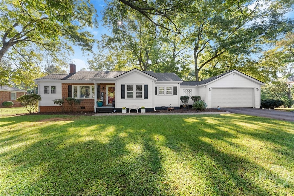 307 Scott St, Commerce, GA 30529 - photo 1