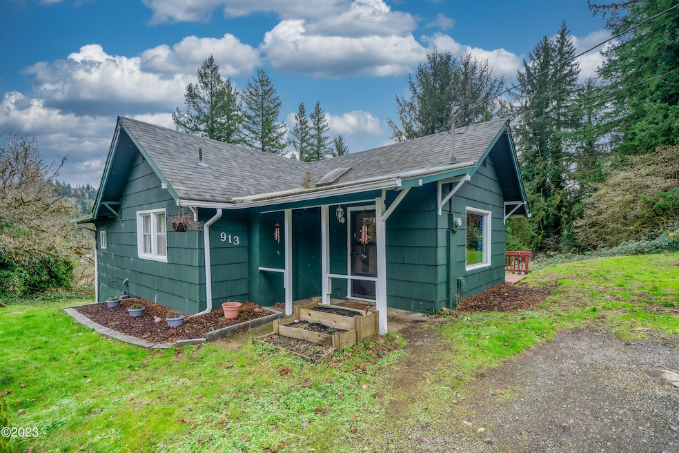 913 SE 7th Pl
