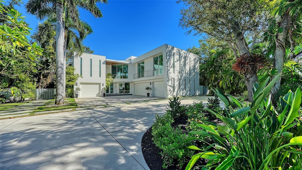 251 Cedar Park Cir, Sarasota, FL 34242 - photo 1