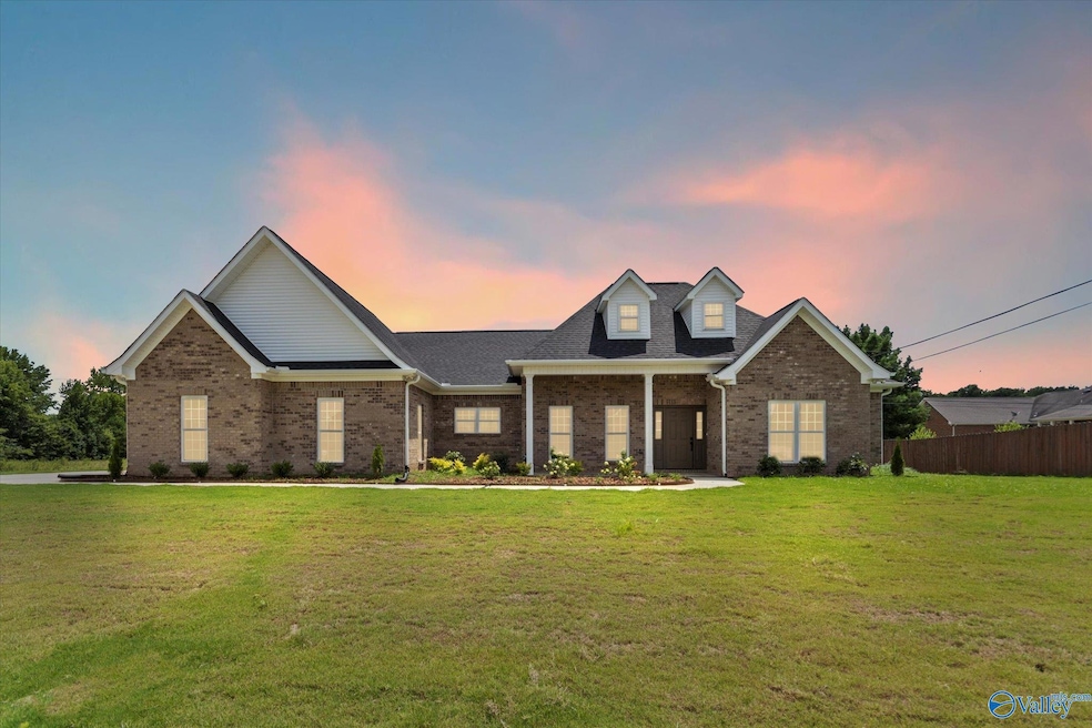 1509 Nella Dr, Athens, AL 35611 - photo 1