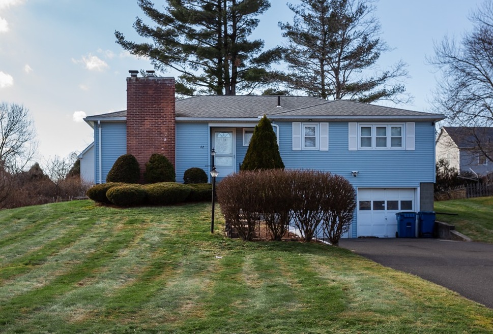 62 Paulson Dr, West Springfield, MA 01089 - photo 1