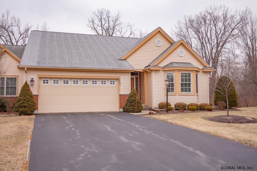 19 Dalton Ct, Delmar, NY 12054 - photo 1