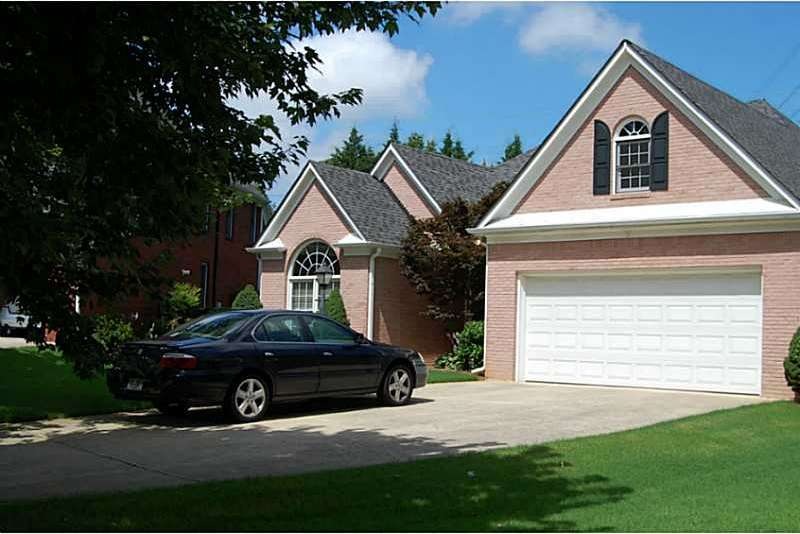 2639 Courtland Park Cir, Marietta, GA 30068 - photo 1