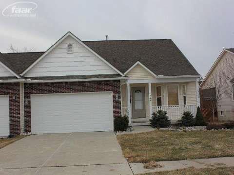 1457 Mallard Cir, Owosso, MI 48867 - photo 1