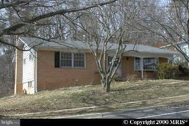 6914 Nashville Rd, Lanham, MD 20706 - photo 1