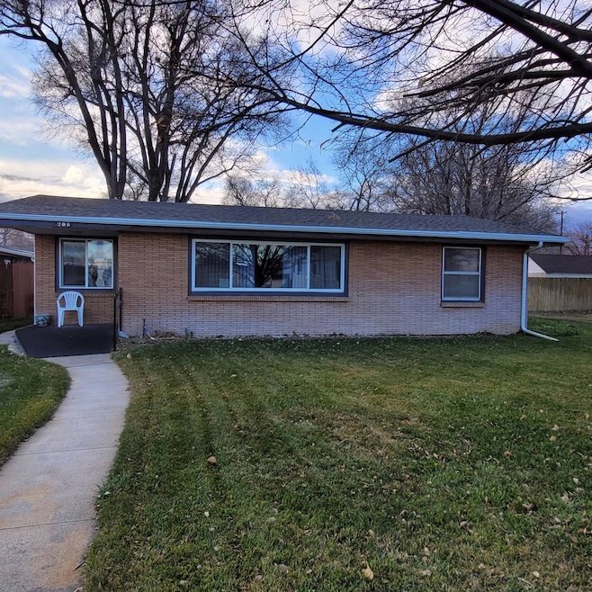 206 W 1st St, Oshkosh, NE 69154 - photo 1