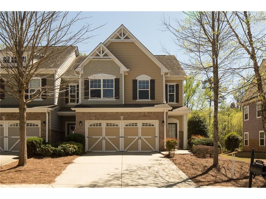 Beautiful 3 BR/2.5 BA end unit townhome!
