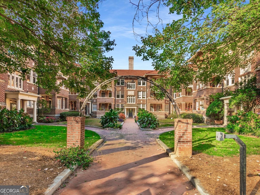 For Rent $1,900/month