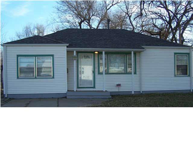 NEW roof and maintenance free vinyl siding.