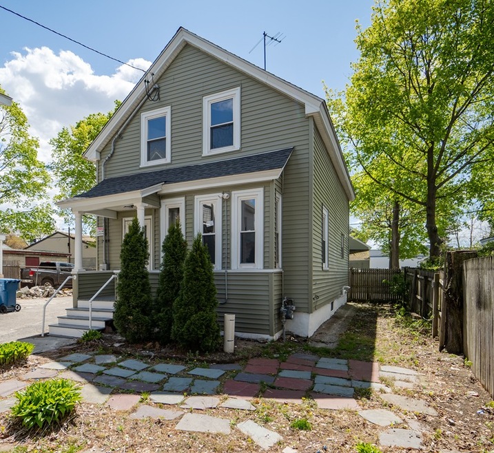 43 Farnham St, Lawrence, MA 01843 - photo 1