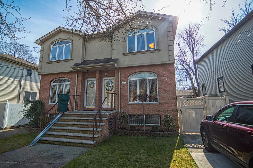 76 Beverly Ave, Staten Island, NY 10301 - photo 1