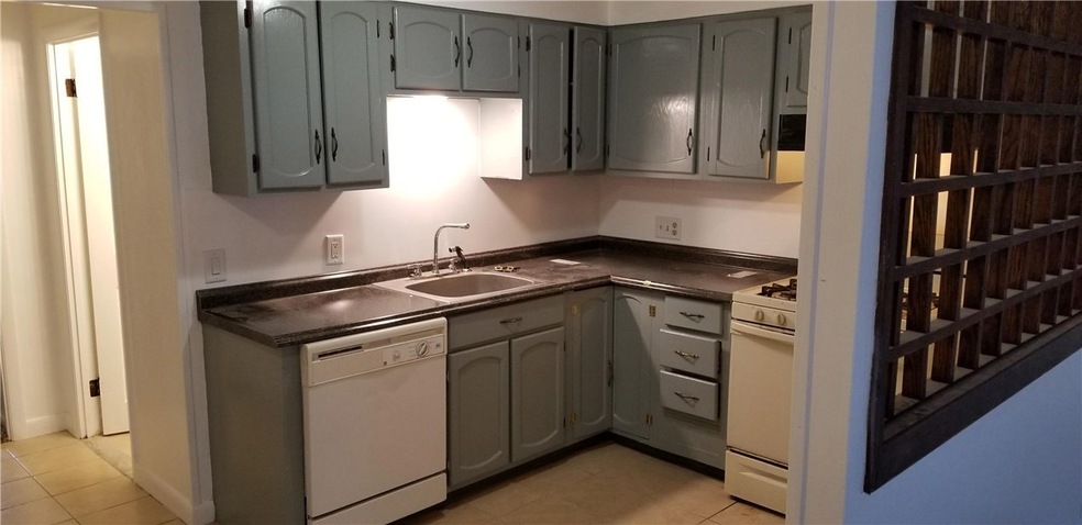 48 Chestnut Hill Ave unit 2, Cranston, RI 02920 - photo 1