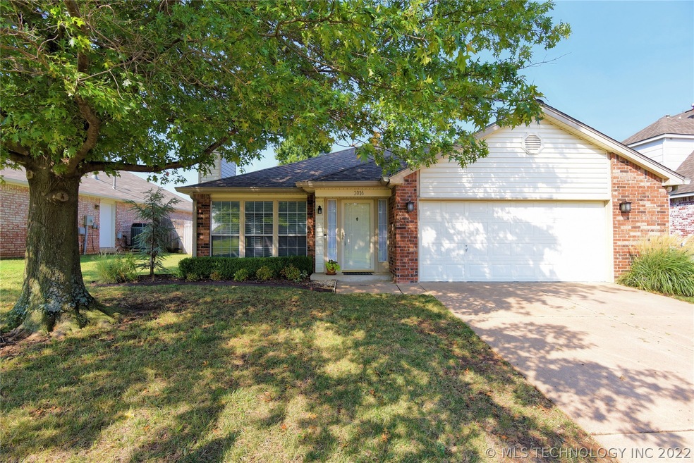 WELCOME HOME! Pristine & Updated! Partial Brick, 3