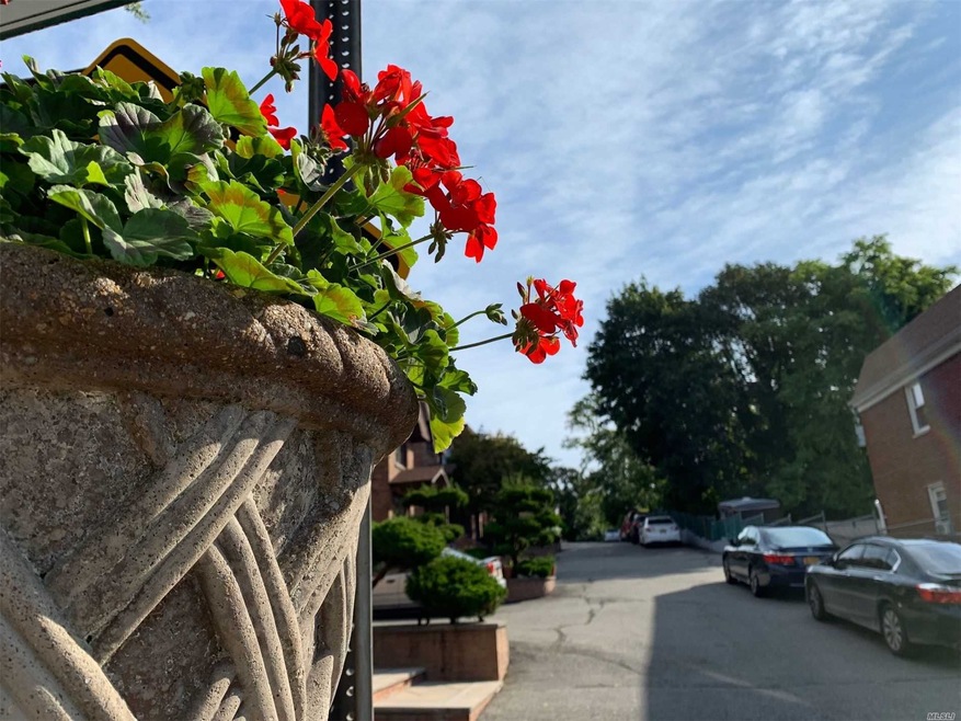 1907 Clintonville St unit 1Fl, Whitestone, NY 11357 - photo 1