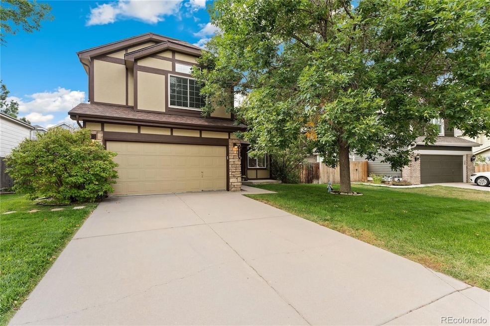 18728 E Whitaker Cir, Aurora, CO 80015 - photo 1