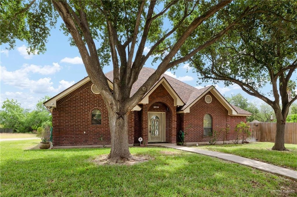 2010 Priscilla Ln, Edinburg, TX 78539 - photo 1