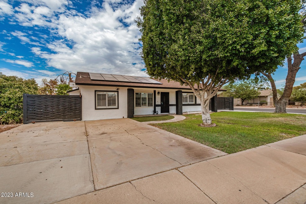 RV Gate & Driveway