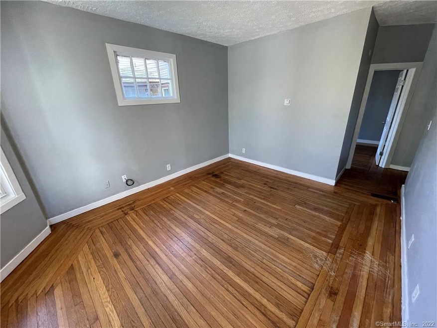 56 Blake St unit 1st Fl, New Haven, CT 06511 - photo 1