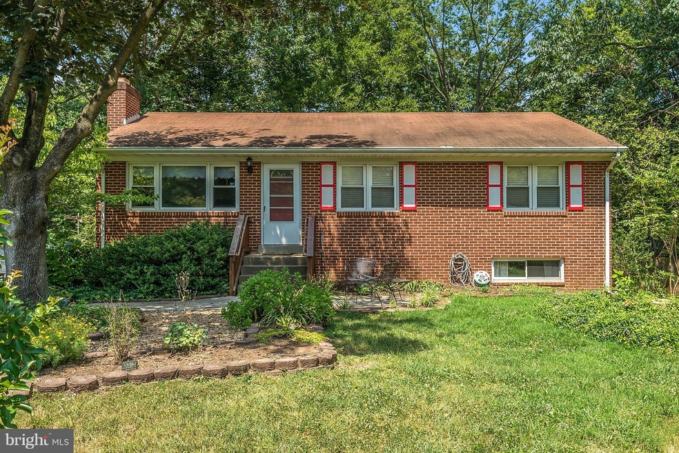 8422 Aubrey Dr, Manassas, VA 20111 - photo 1