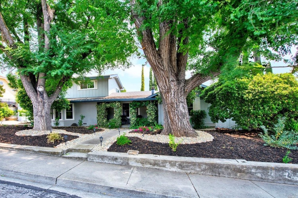 Beautiful home offering a private bistro deck off 