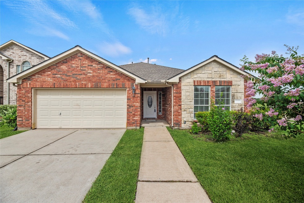 5215 Bailey Ln, Alvin, TX 77511 - photo 1