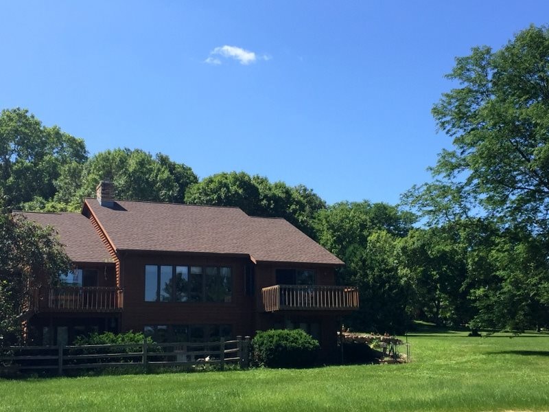 4660 Stonewood Dr, Middleton, WI 53562 - photo 1