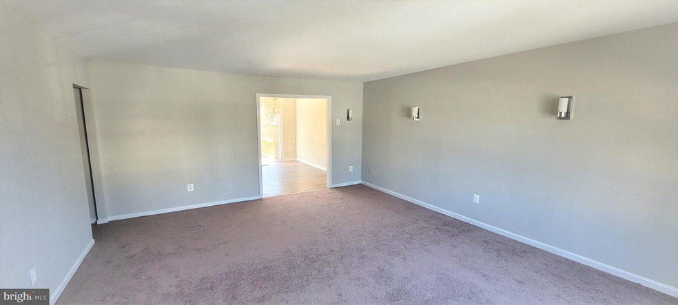 2523 Windbreak Dr, Alexandria, VA 22306 - photo 1